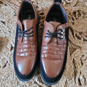 A pair of size 49 americsn size 14.5 Gatsby shoes